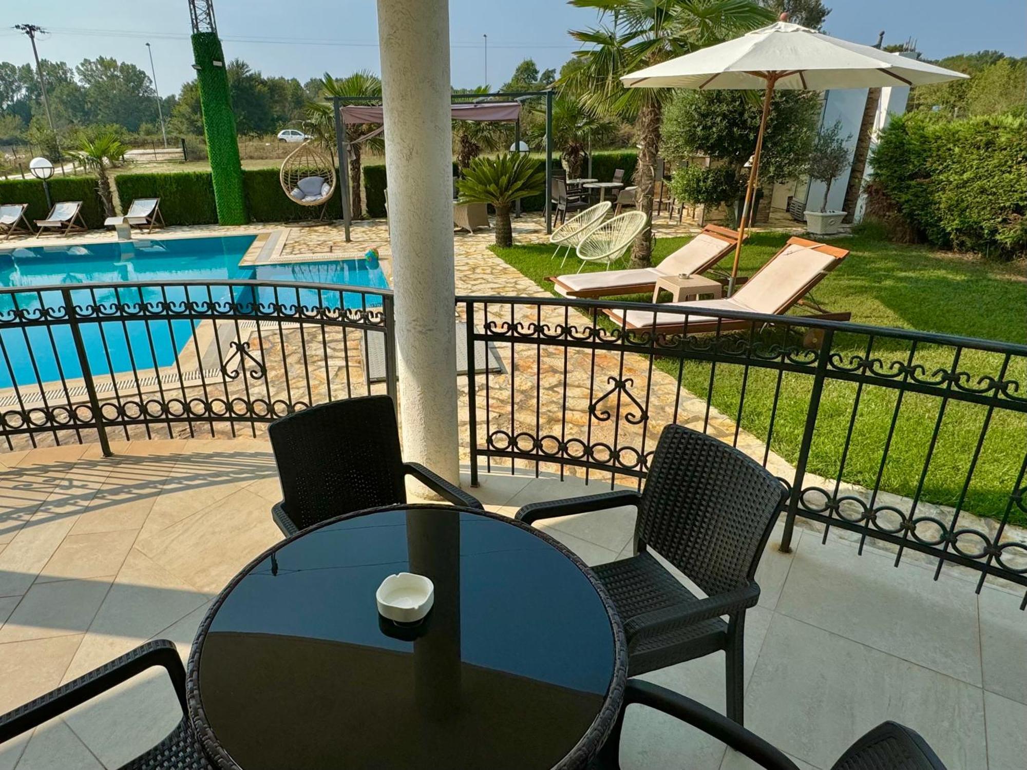 Apartments Lj Улцин Екстериор снимка